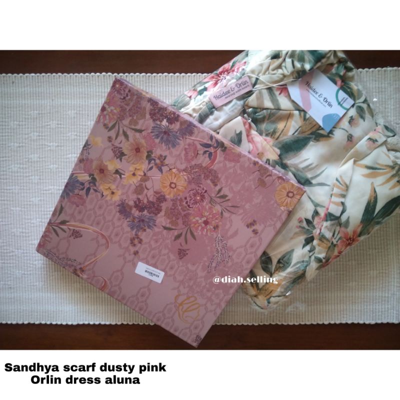 Sandhya Scarf Heavenlights