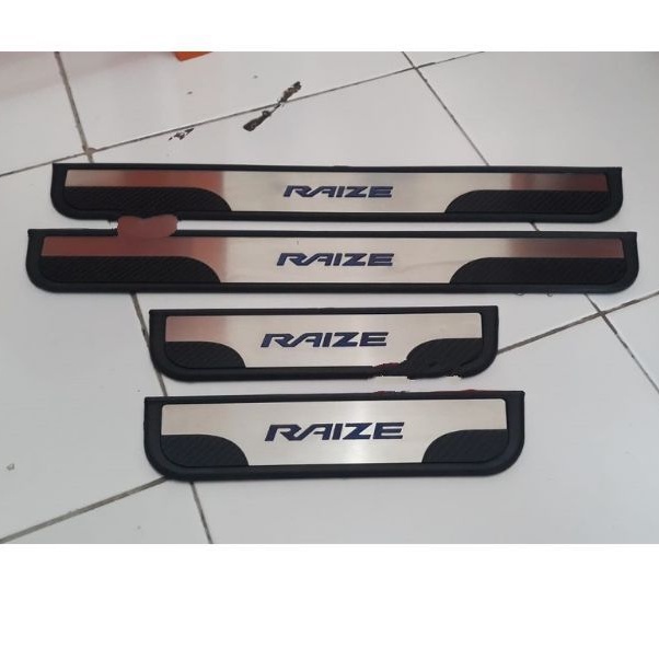 Sill plate Samping Toyota RAIZE