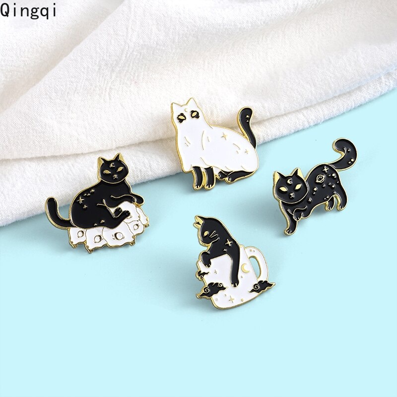 Bros Pin Enamel Desain Hantu Kucing Tengkorak Bintang Warna Hitam Gaya Gothic Punk Untuk Hadiah Halloween