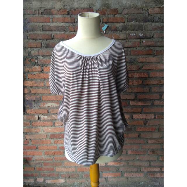 Sabrina Top / sabrina kaos / kaos batwing / kaos preloved