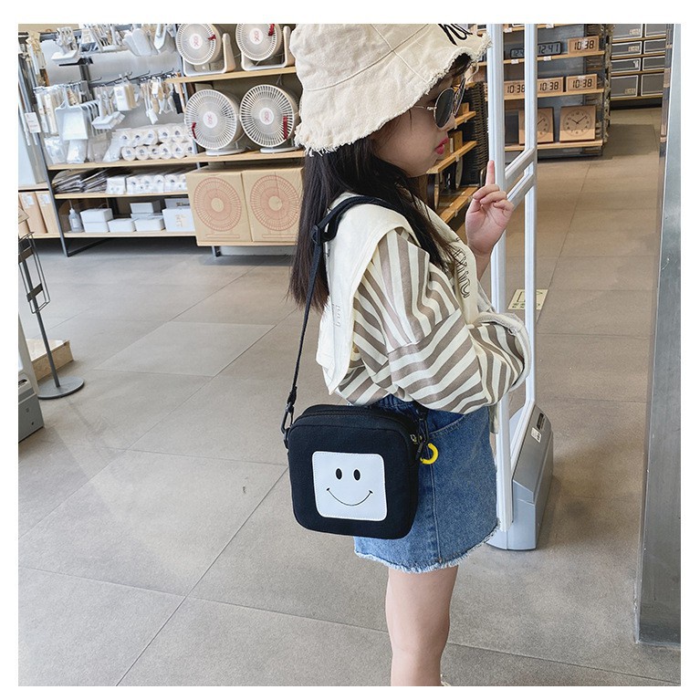 Tas selempang korea anak perempuan smile square