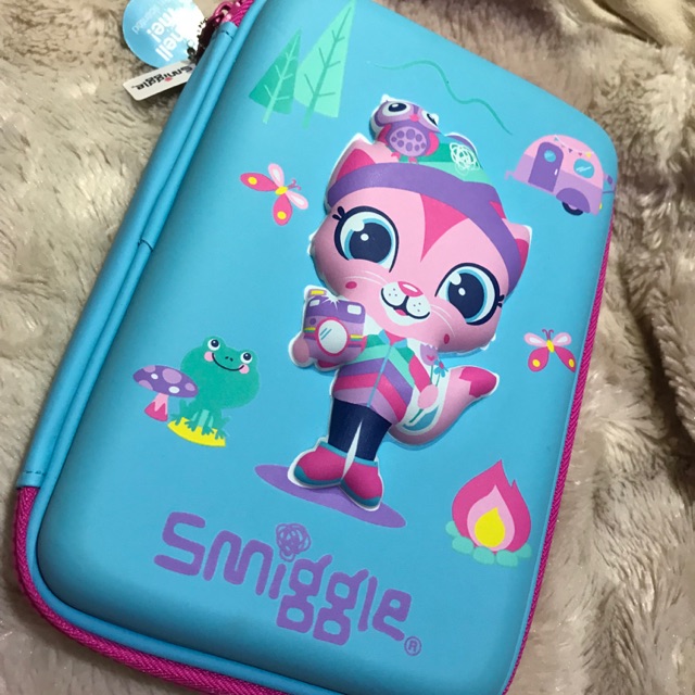 

KOTAK PENSIL SMIGGLE HARDCASE 100% ORIGINAL READY STOCK