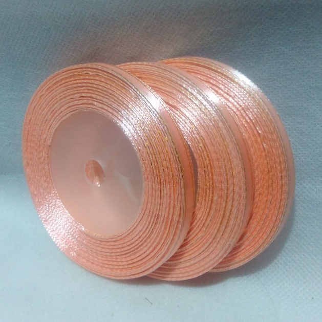

Pita Satin Lis mas 1/4inch isi 25yard