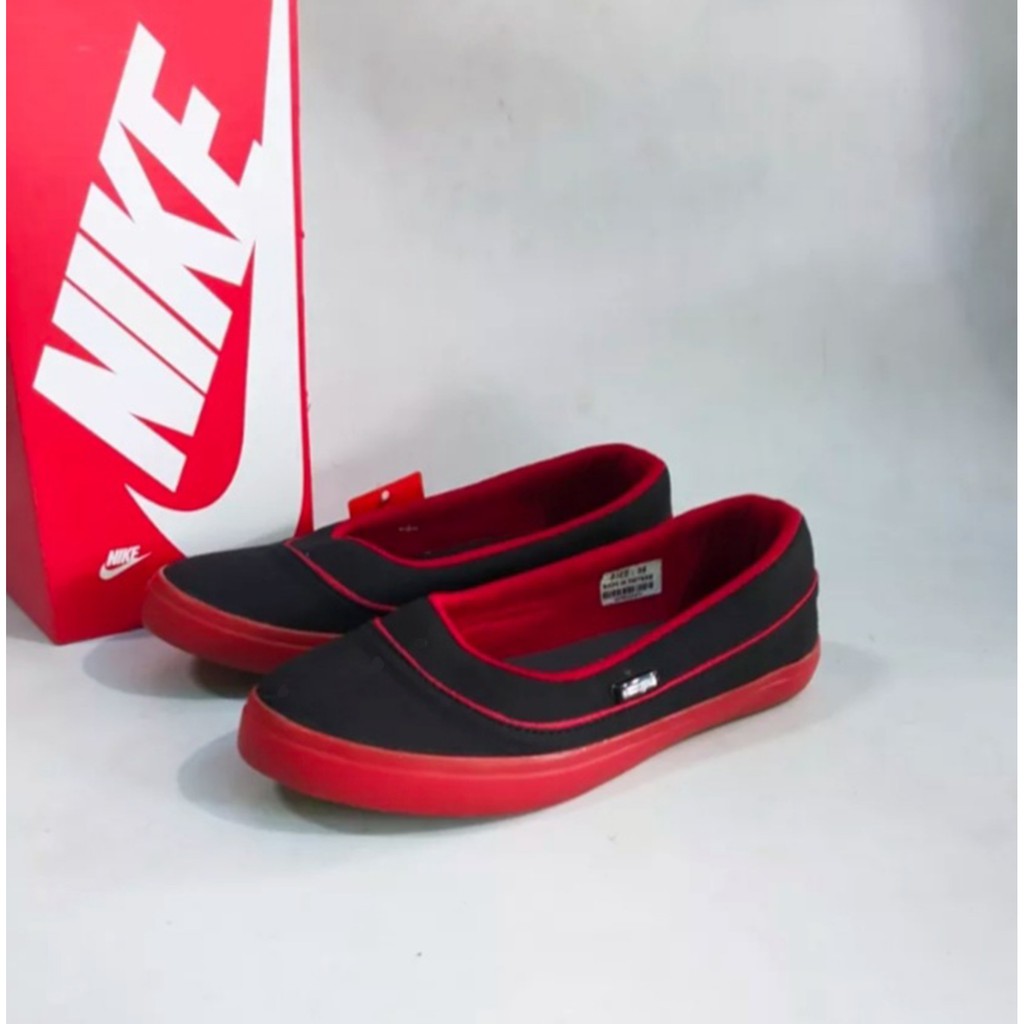 SEPATU WANITA SLIP ON 05 HITAM MERAH/SEPATU KERJA KULIAH SANTAI/SEPATU HIJABERS