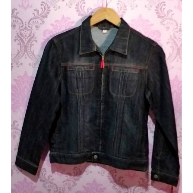 jaket jeans wanita  uniqLo size Fit S second