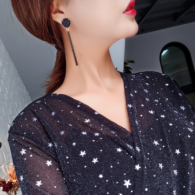 Anting Rumbai Panjang Aksen Berlian Warna Hitam Bahan S925 Gaya Retro