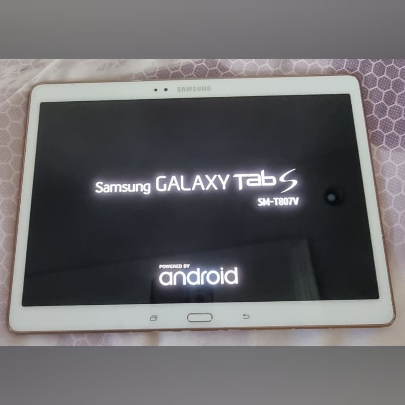 (Second) Samsung Galaxy Tab 10.5 inch SM-T807V 16GB  [ Wifi + 4G LTE Verzion ].