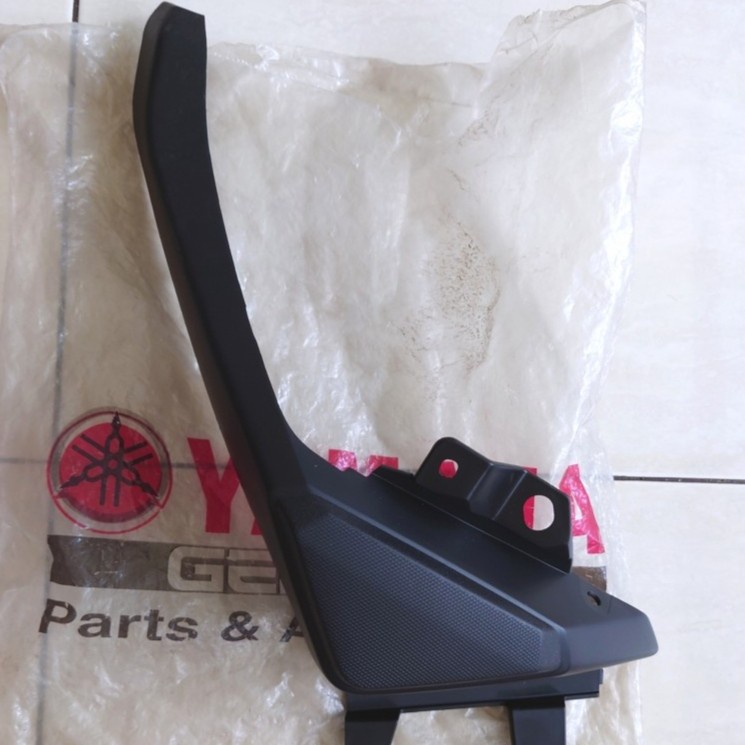 Mole Side Panel Sayap Kiri Depan Yamaha XRIDE 125 BY8-F8345-00