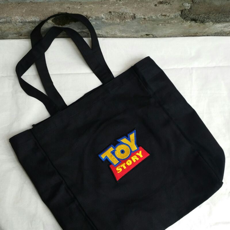 TOTEBAG BORDIR TOY STORY SIMPLE KANVAS PREMIUM BLACK HITAM