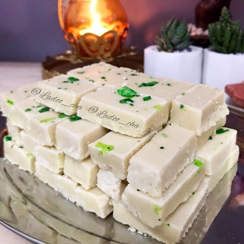 

Milk Burfi & Chocolate Burfi | Manisan India | Sweet's India