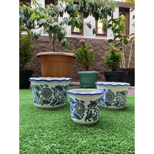 pot keramik biru putih import
