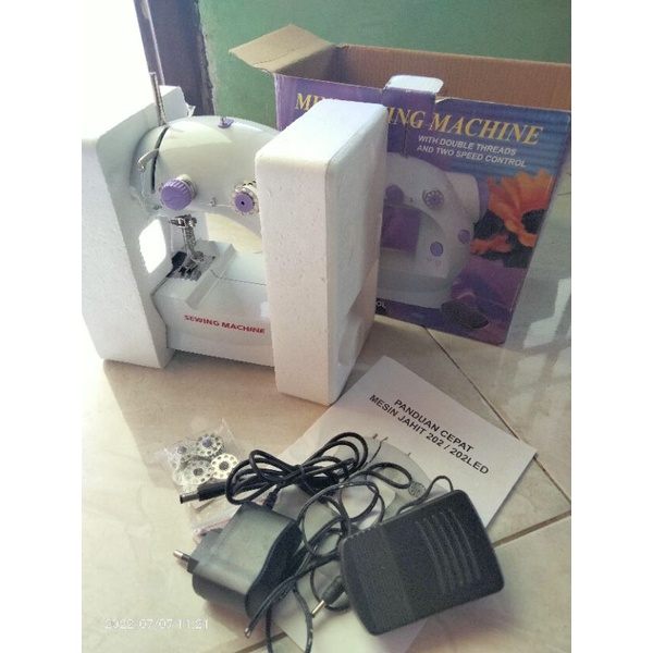 Mesin Jahit Mini Portable NEW second MURAH
