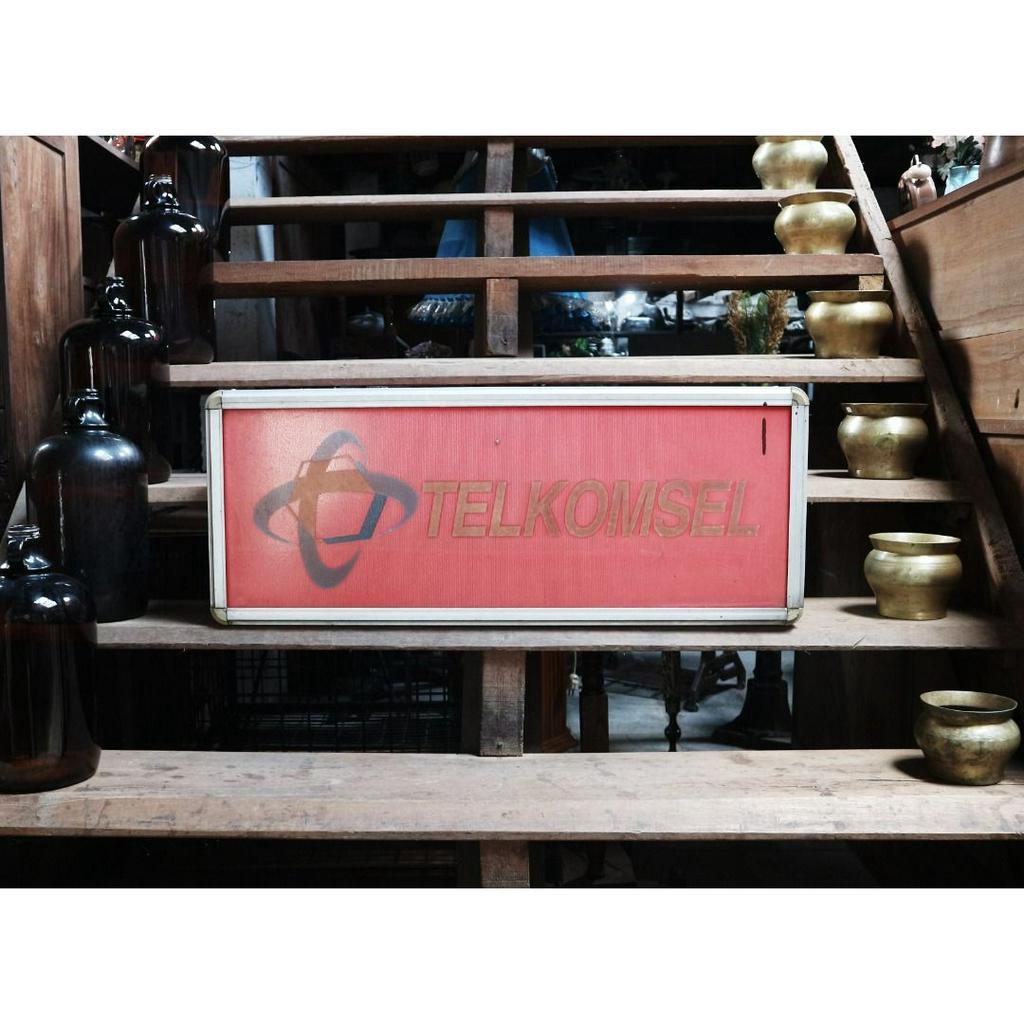 Neon Box Eks konter hp