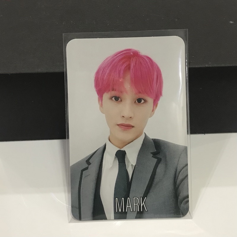 MARK PHOTOCARD LOVEHOLIC A VER