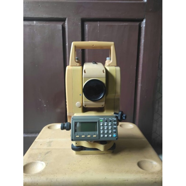 Total Station TOPCON GTS-235N Bekas
