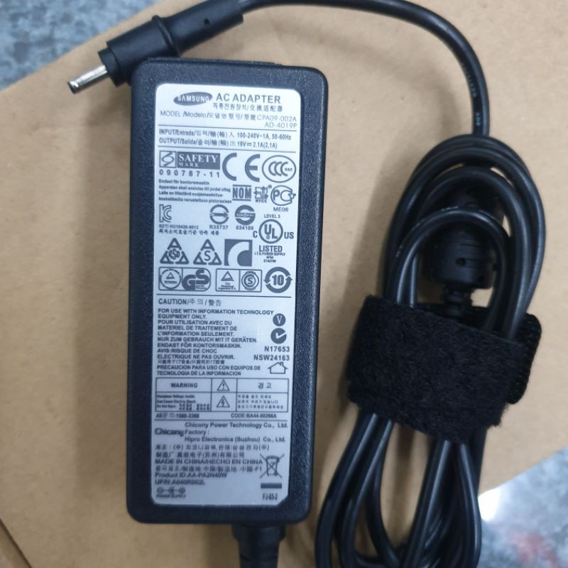 Adaptor Charger Laptop Samsung Ad-4019p