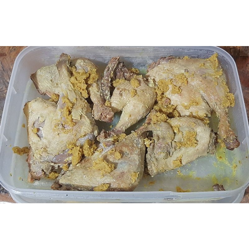 

BEBEK UNGKEP BUMBU KUNING