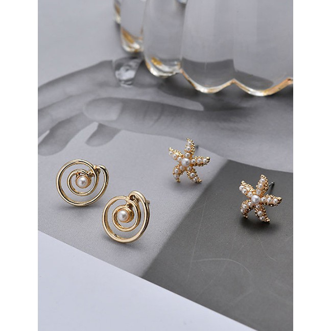 LRC Anting Tusuk Fashion Golden Starfish Shell Studs D73172