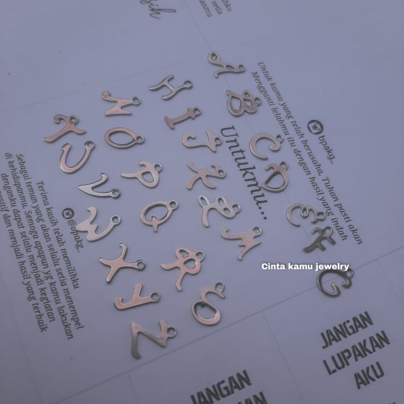 Liontin Kalung Huruf Latin Titanium Anti karat Silver kecil mini # Kalung Huruf Abjad Afabet Imut # 