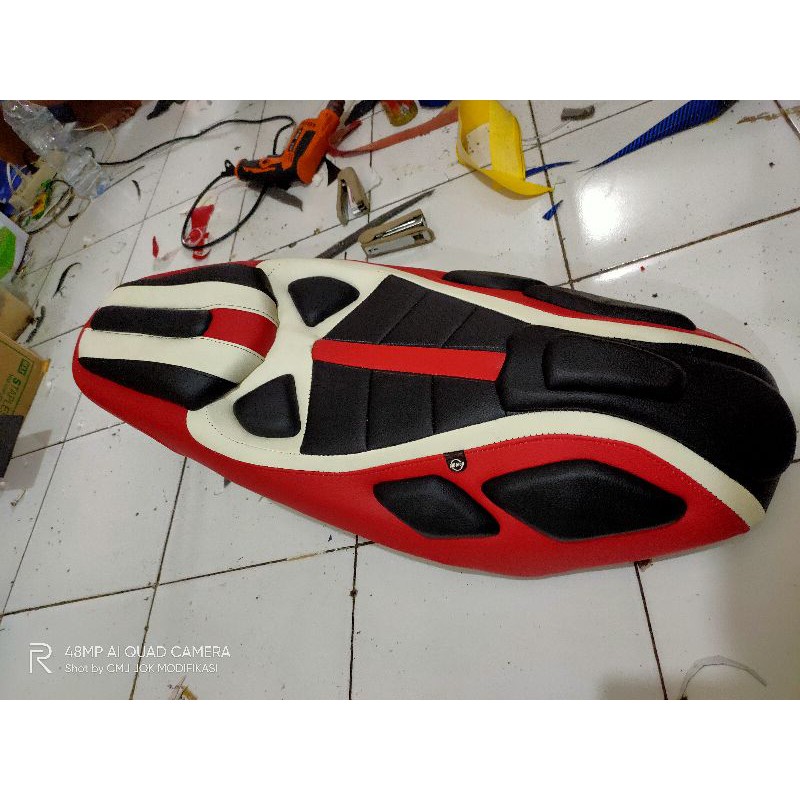 Jok vario 125 / 150 led modif mbtech predator