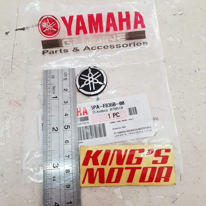 EMBLEM LOGO YAMAHA VIXION NEW (2.5CM) ASLI YAMAHA