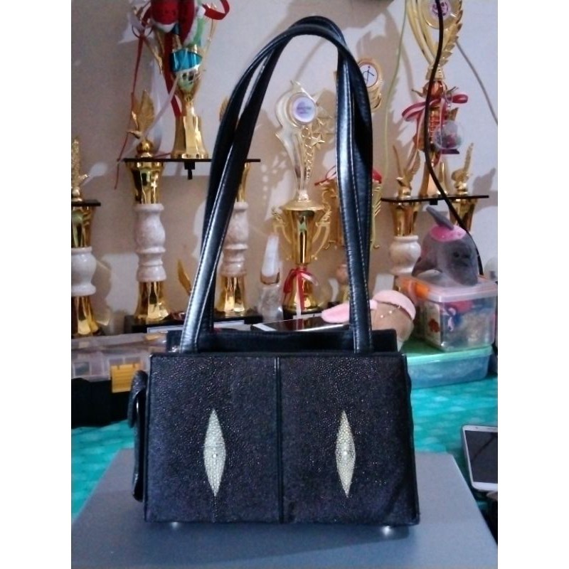 Kulit Pari Asli shoulderbag tas bahu seken preloved