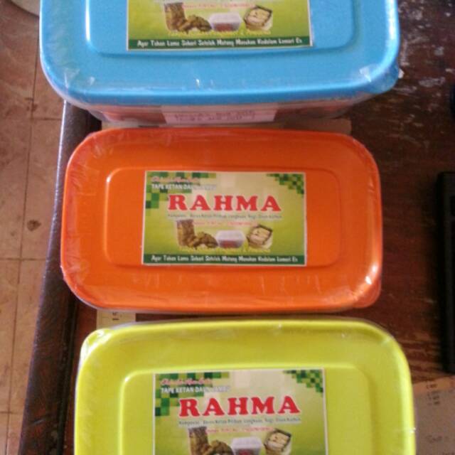 

Tape ketan daun jambu