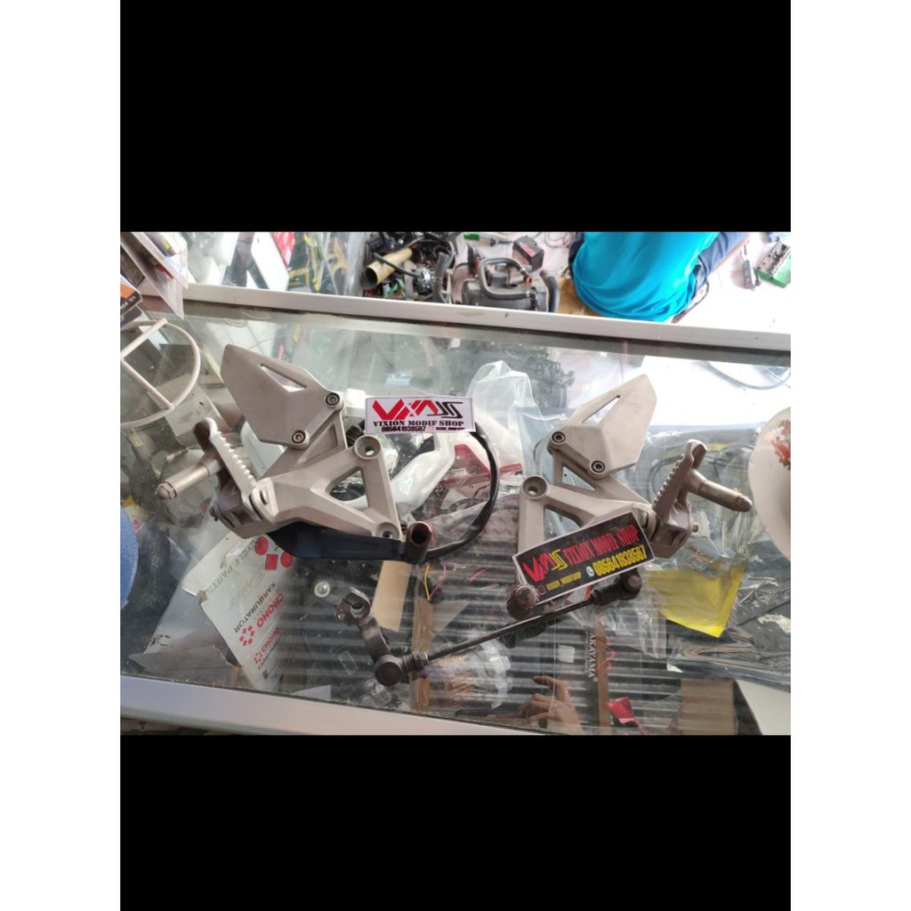 footstep depan cbr250rr ori bisa vixion xabre r25 r12 cb150r