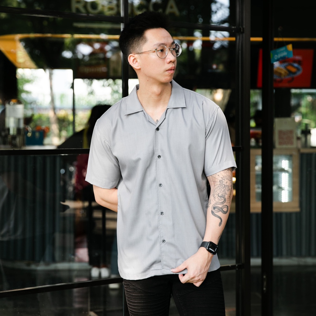 UNITEDJEANS – Kemeja Pria Bowling Shirt – Short Sleeve