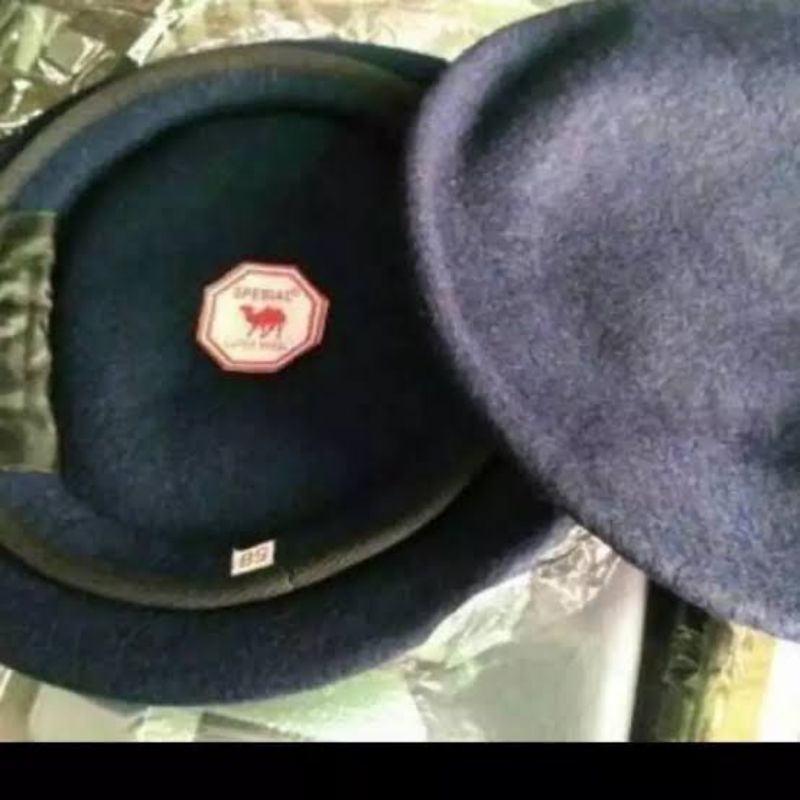 BARET CAMEL POLISI