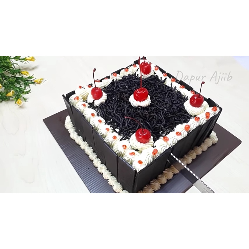 

Kue Ulang tahun Blackforest coklat murah | Birthday cake