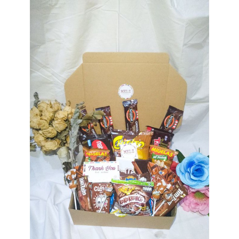 

SNACKBOX / SNACK BOX MURAH / SNACKBOX COKLAT / HAMPERS / KADO ULTAH/ WISUDA DLL