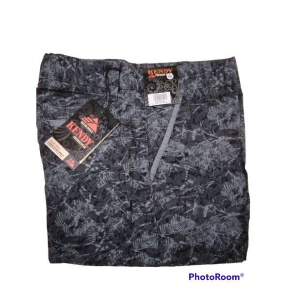 celana kendi motif pendek