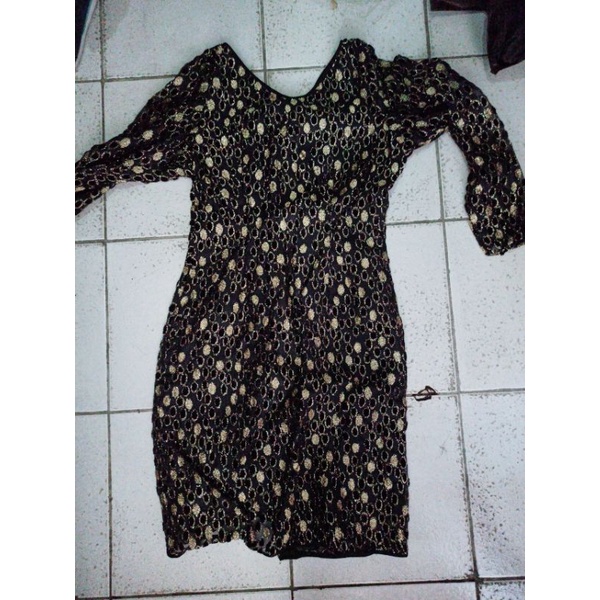 dress hitam black gold pulkadot