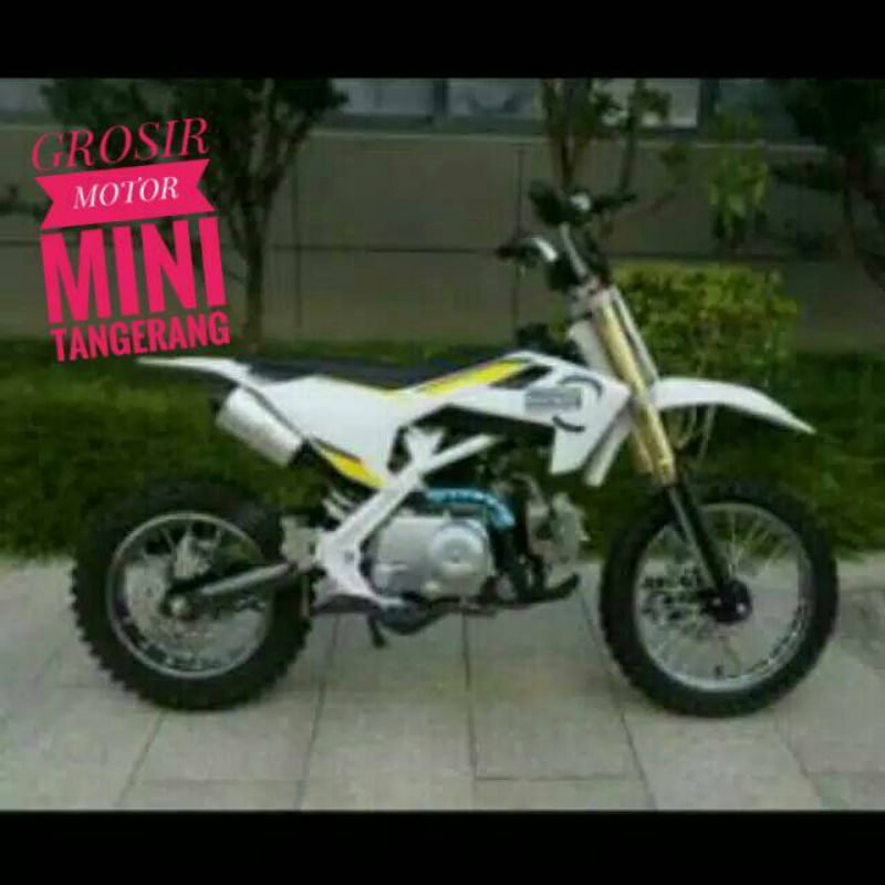 MOTOR MEDIUM TRAIL HUQYS VARNA MESIN 4 TAK 110 CC METIC - MAINAN MOTOR CROSS ANAK