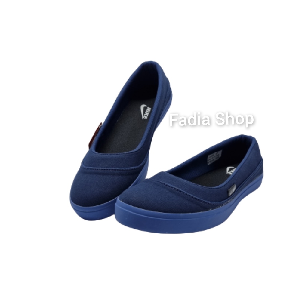 SEPATU WANITA SLIP ON 05 NAVI POLOS/SEPATU KERJA KULIAH SANTAI/SEPATU HIJABERS/SEPATU FLAT