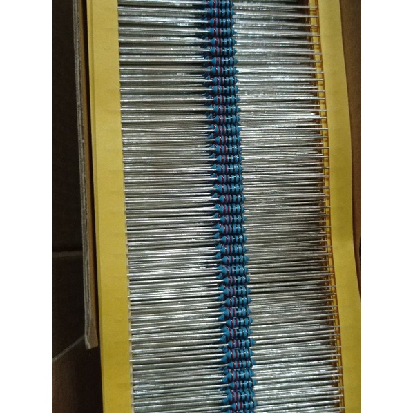 RESISTOR METAL FILM 1/4WAT 1% 2K2. 100PCS