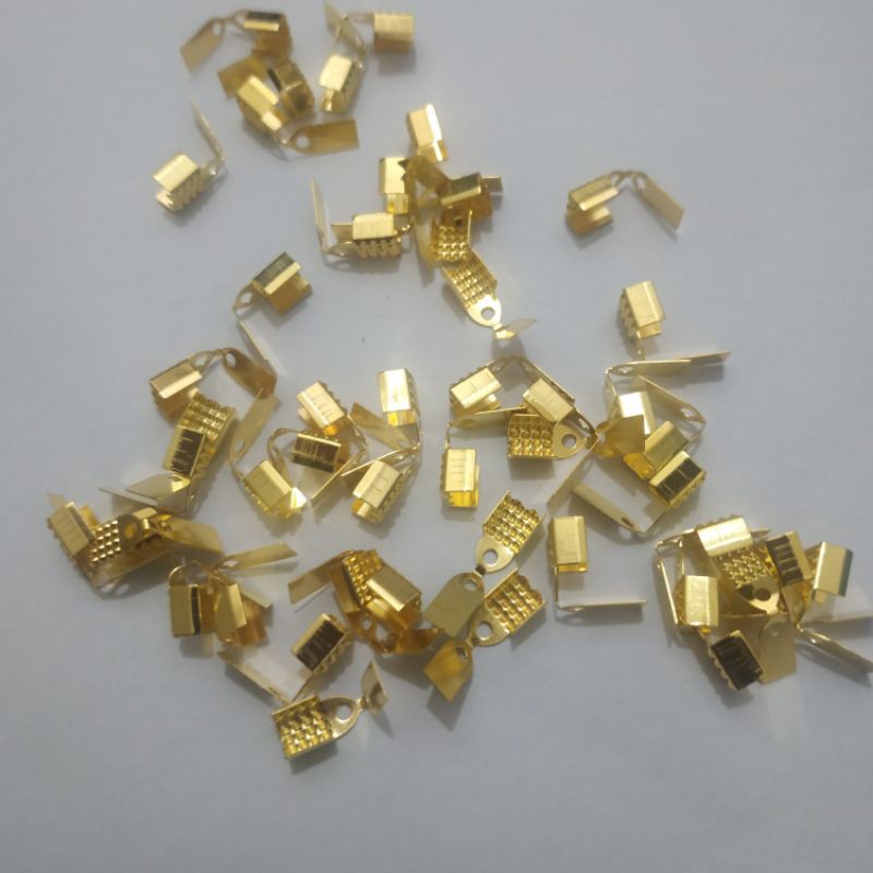 

penjepit ujung tali / jepit lidah stopper pita tali 4mm ( 50 pcs )