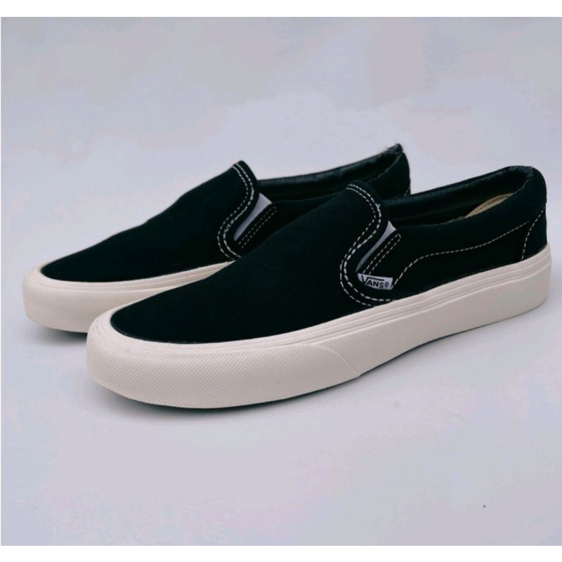 Sepatu vans slip on black white OG premium china