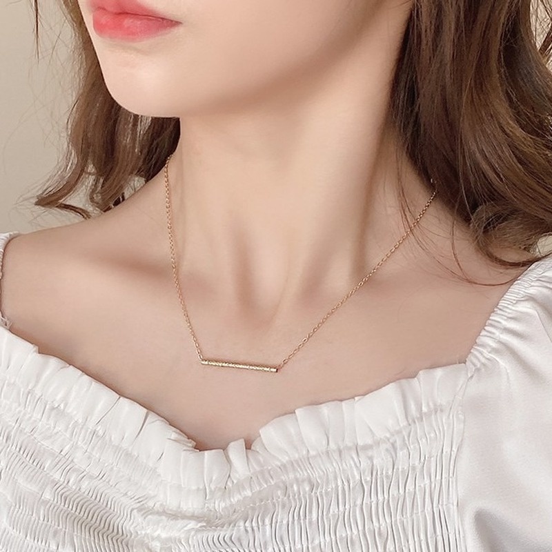 Light luxury niche clavicle chain design sense new versatile simple neck chain