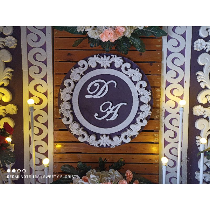 Huruf inisial nama pengantin satu layer