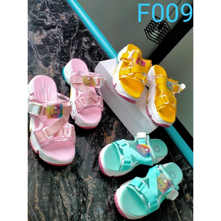 Sandal wanita Fashion 009