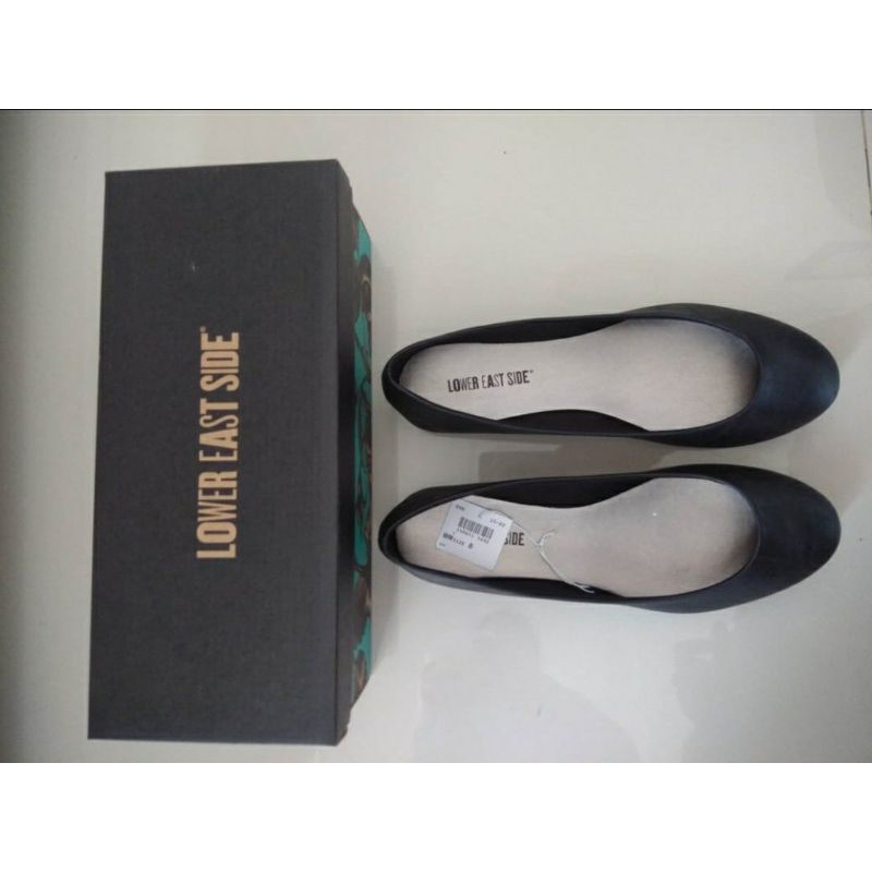 Sepatu Flat lower east side