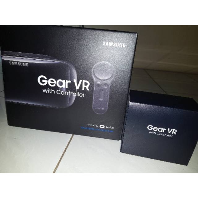 SAMSUNG GEAR VR WITH CONTROLER