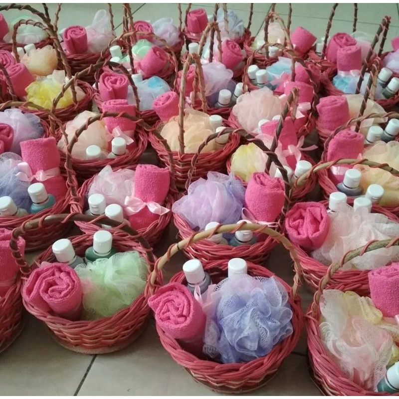 

Hampers ultah/aqiqah/siraman/wisuda