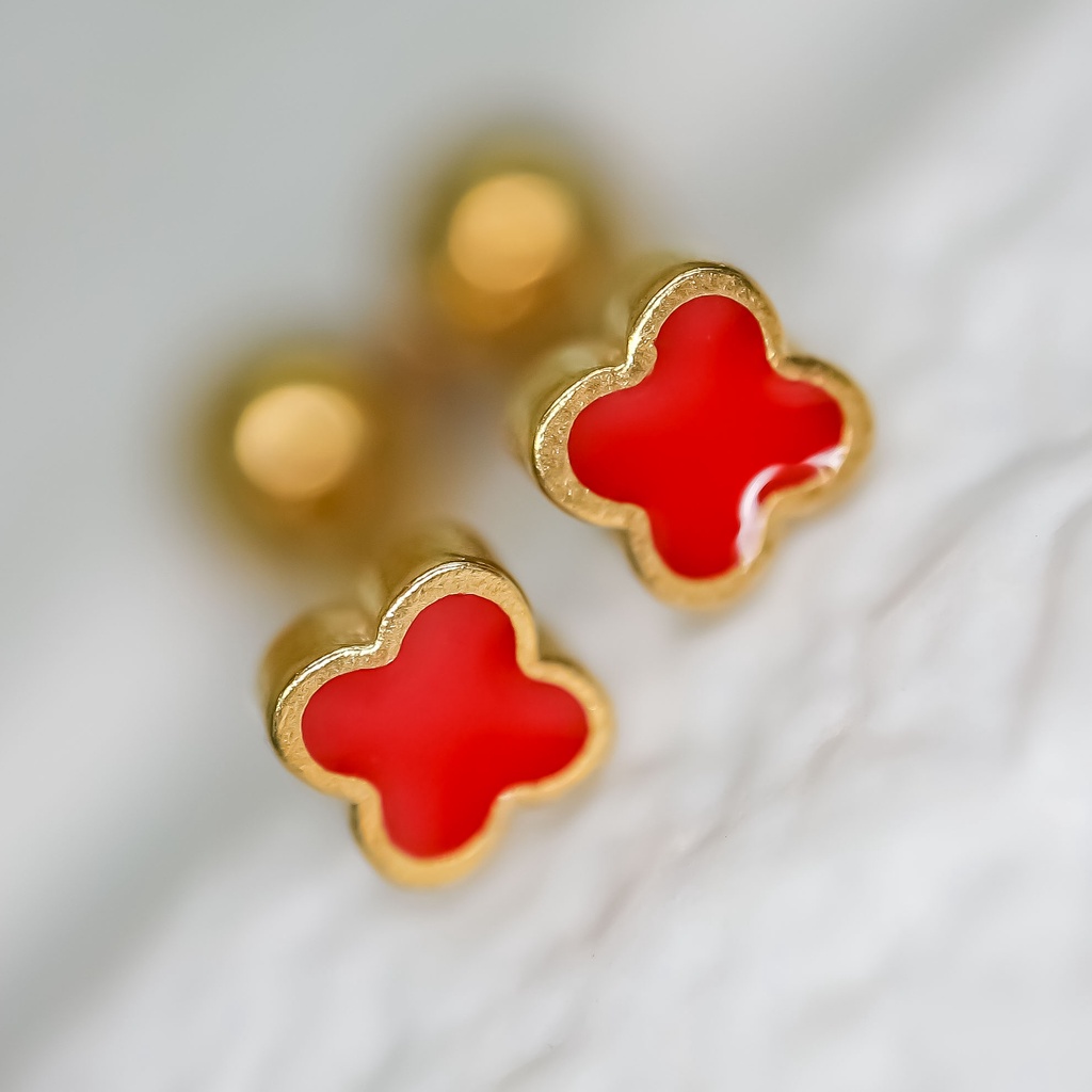 Anting baut clover titanium korea anti karat - ercassia