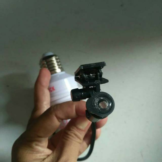 Fitting Sensor Cahaya / Fitting Lampu Sensor Winglock / Shengwei