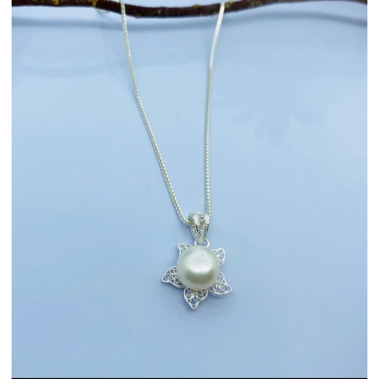 Kalung Kendari perak bunga mutiara Lombok asli.