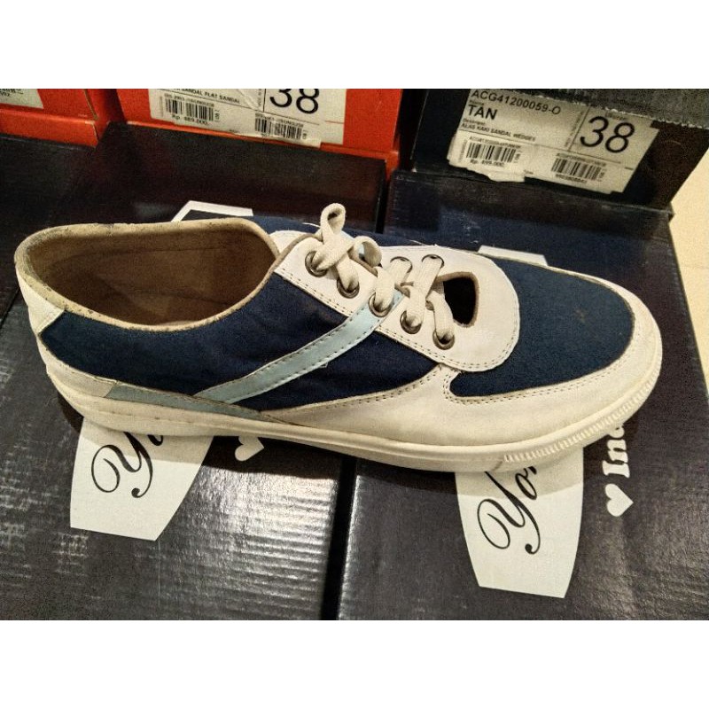 sepatu casual wanita Yongki komaladi