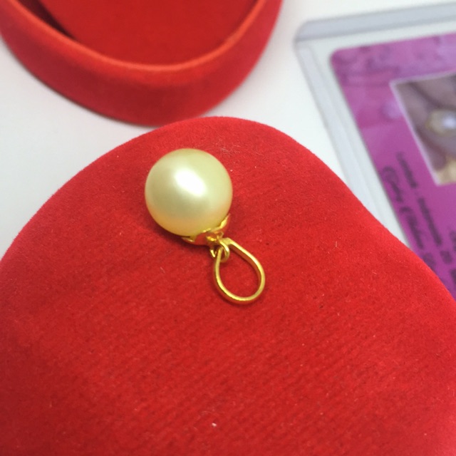 Liontin emas mutiara air laut